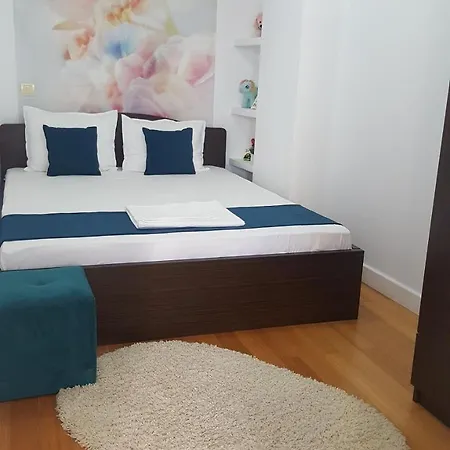 Coral Patrick Summerland * Mamaia